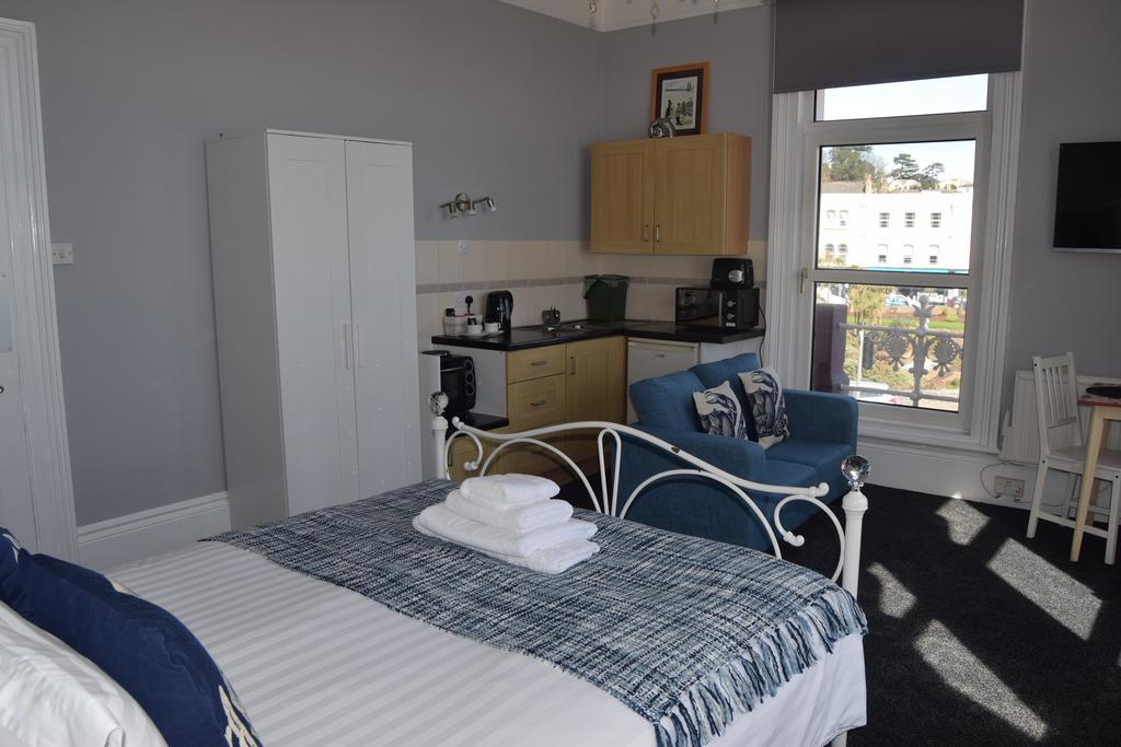 The Blenheim Bed & Breakfast Dawlish Exterior photo